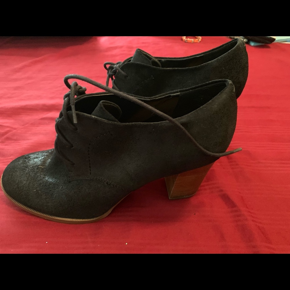 Nine West lace up booties
